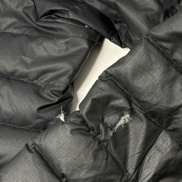 Patagonia Men's M Black Down Sweater Puffer Jacket Full Zip *Flaw Sleeve* 84674 - Picture 2 of 8
